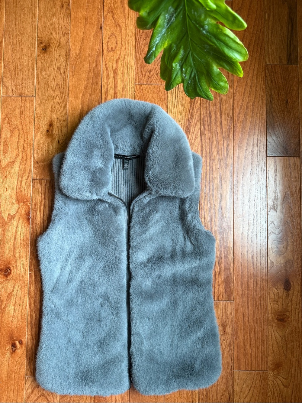 White House Black Market Plush Faux Fur Zip-Front Vest in Light Gray